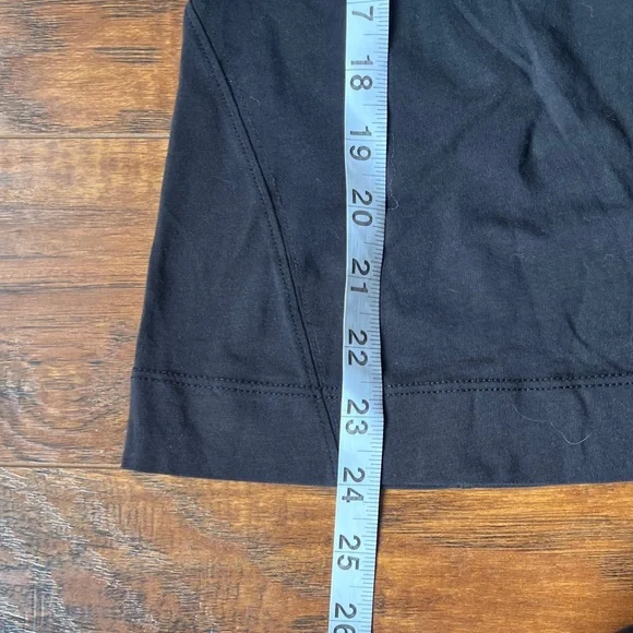 lululemon athletica Black Short Sleeve Tee - Picture 4 of 6